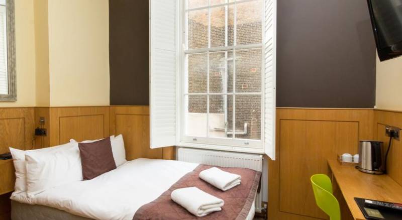 The Melville Hotel by Rokxy- Kings Cross