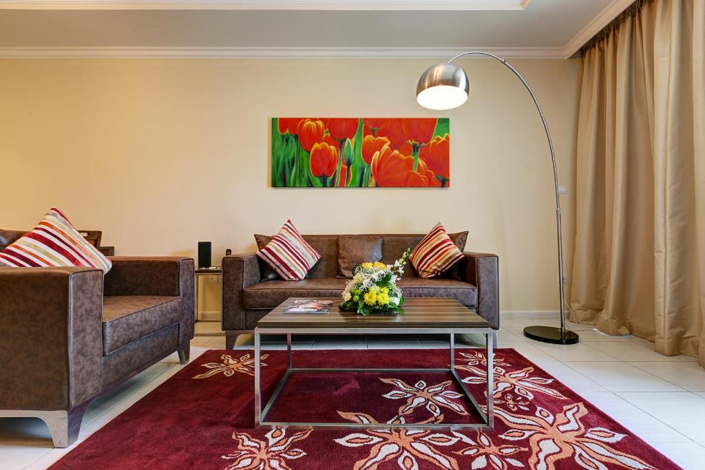 Deluxe Two Bedroom Apartment with Balcony