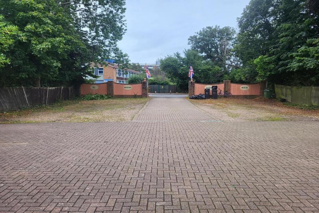 All Seasons Guest House Gatwick