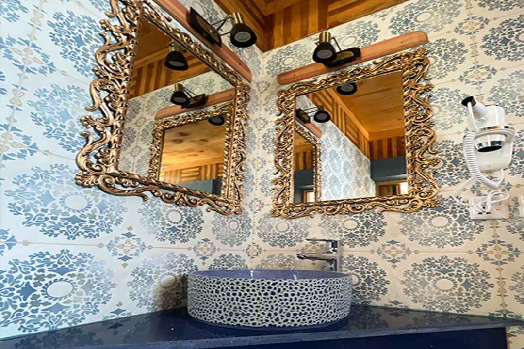 Alpine Hotel & Resort