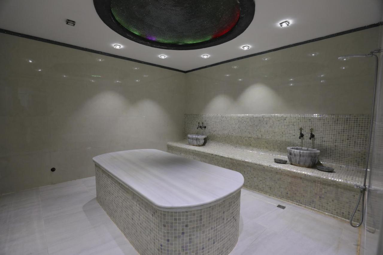 Altus Hotel Baku - Free Massage