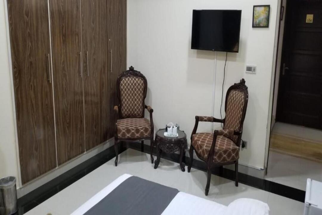 Standard Twin Room