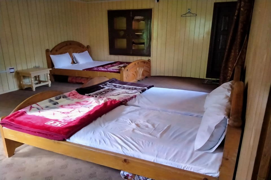 Apex Inn Trackers Guest House, Sharda