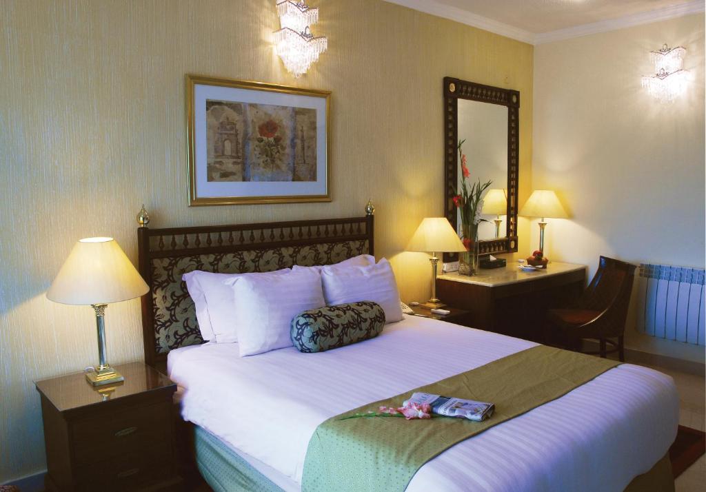 Avari Xpress Islamabad Hotel