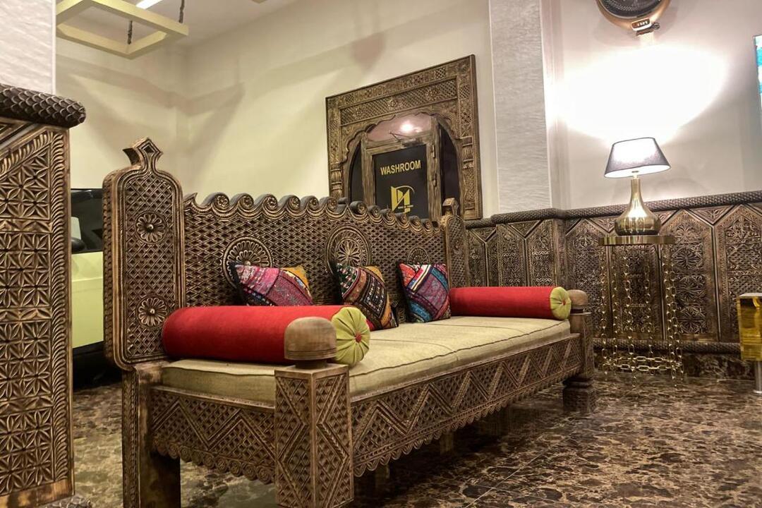 Burj Al Swat Hotel