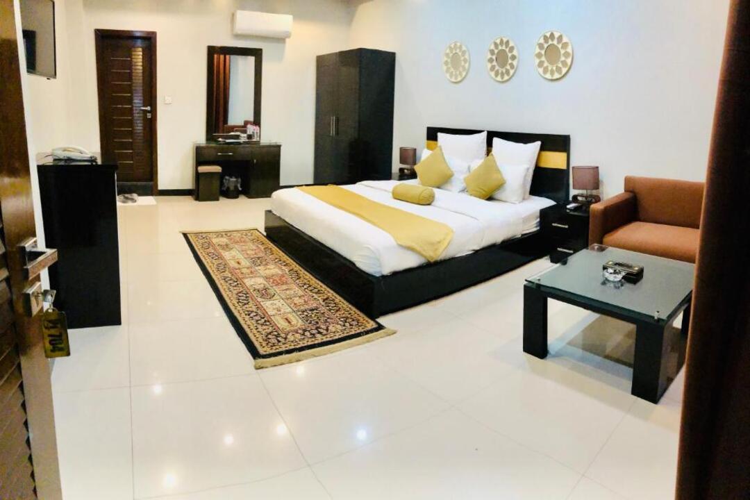 Burj Al Swat Hotel