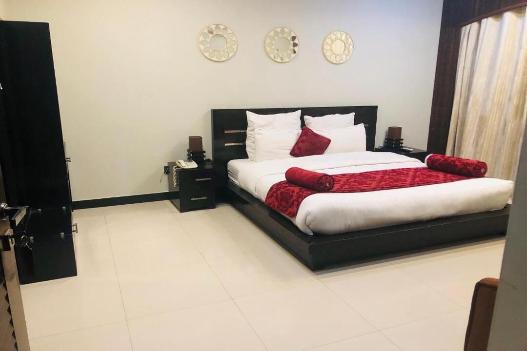 Burj Al Swat Hotel