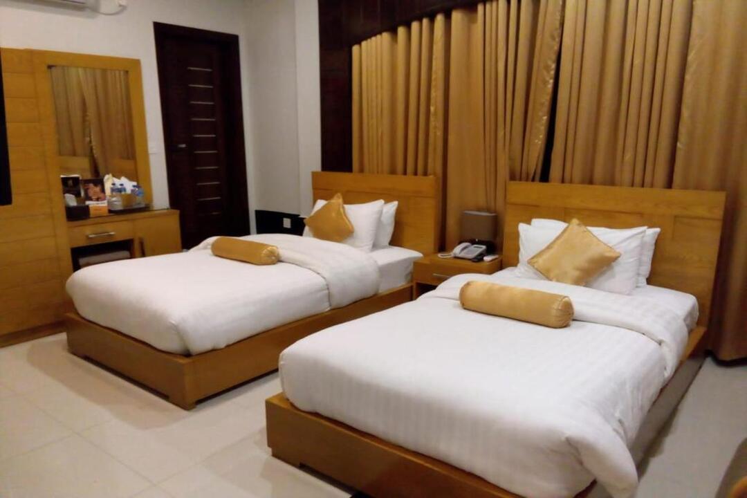 Burj Al Swat Hotel
