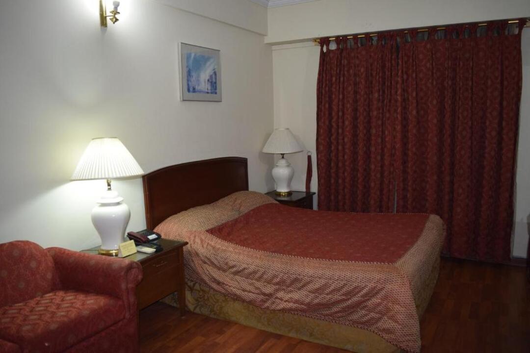Carlton Tower Hotel