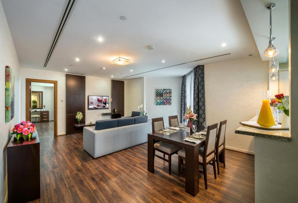 Premiere Three-Bedroom Apartment