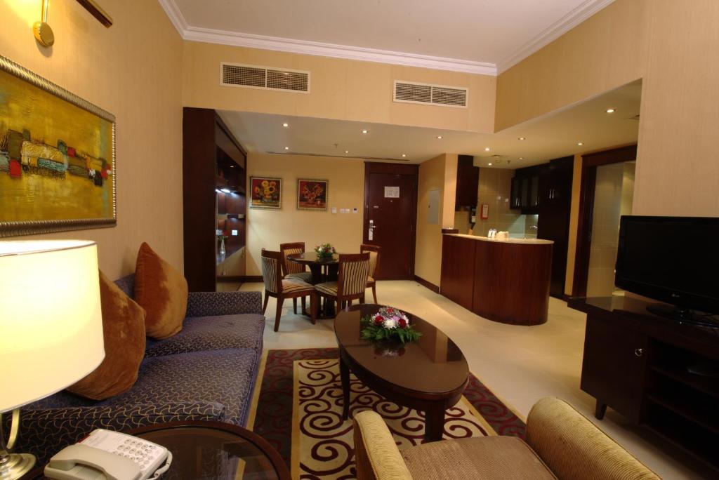 Deluxe Two-Bedroom Suite