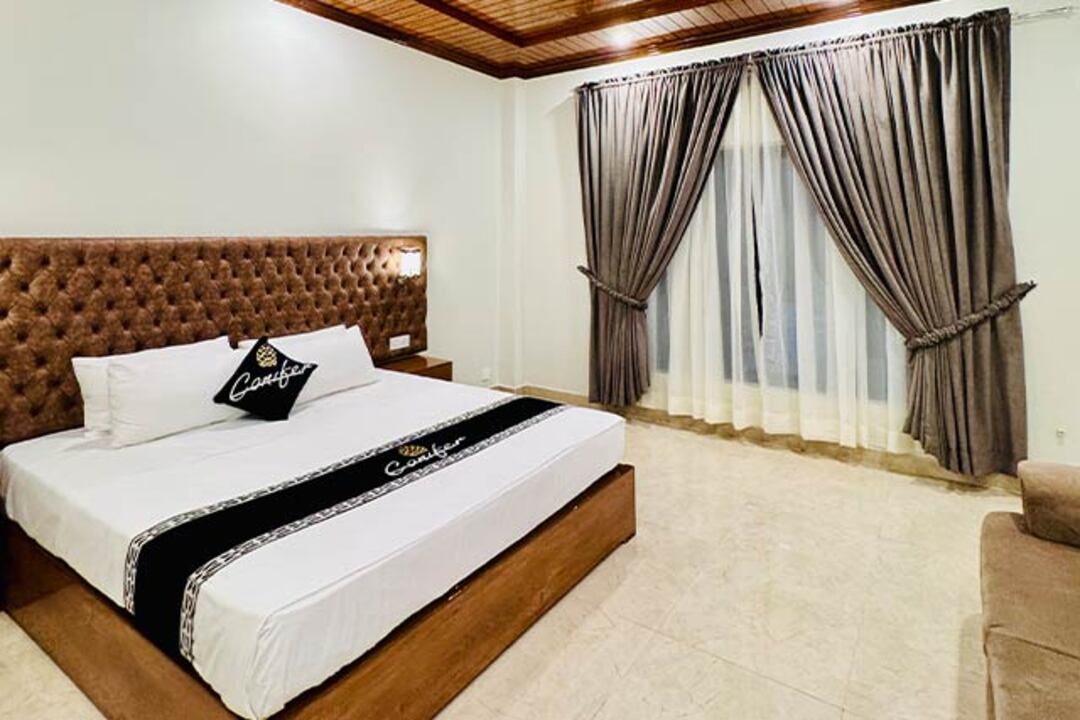 Conifer Hotels & Resorts