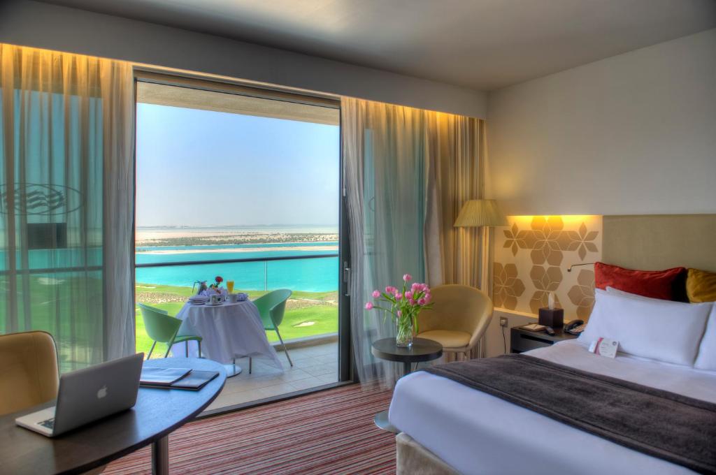 Standard King Room with City View and Free Beach A