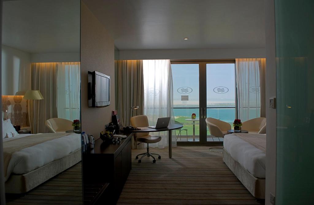 Standard King Room with City View and Free Beach A