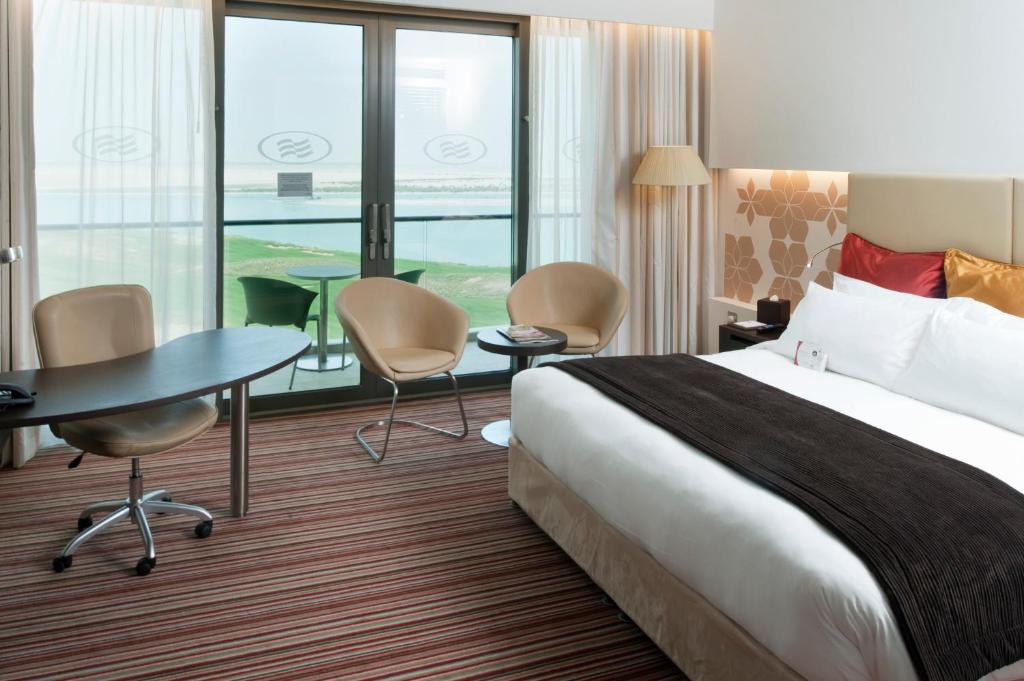 Standard King Room with City View and Free Beach A