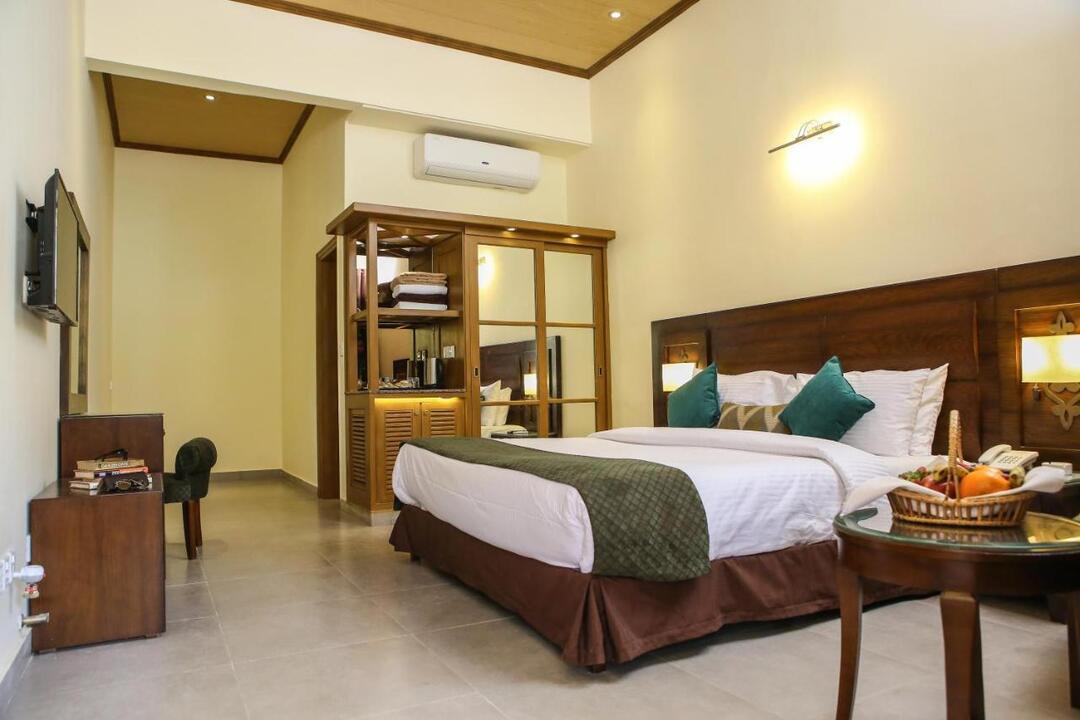 Dreamworld Resort, Hotel & Golf Course, Karachi