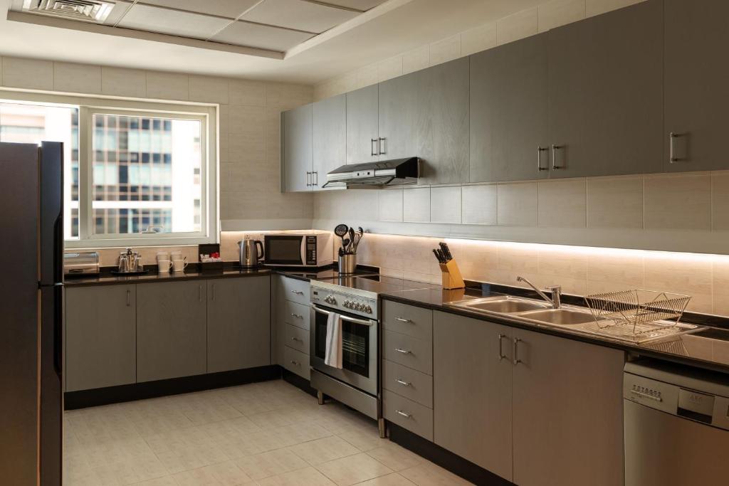 Dubai Marriott Harbour Hotel And Suites