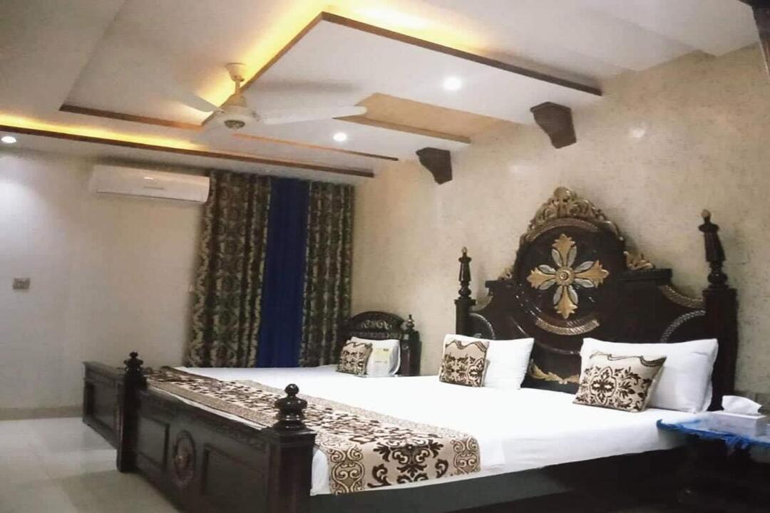 Grand Palace Hotel Lahore