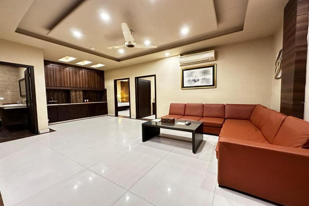 Grand Regent Hotel and Suites
