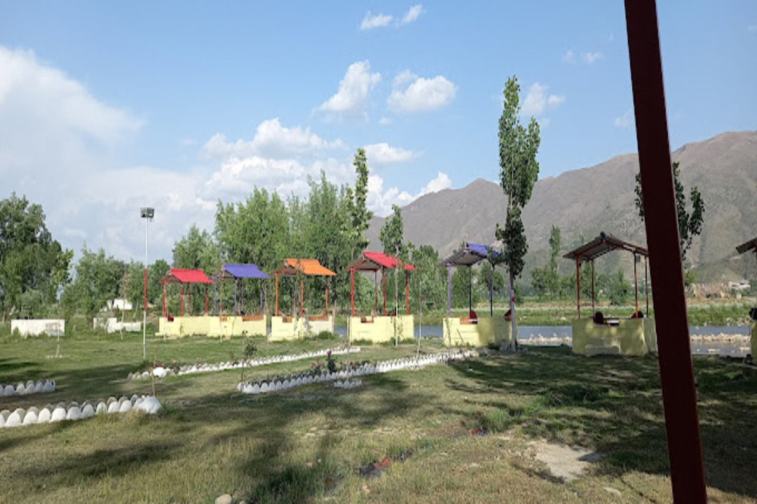 Green land hotel Swat