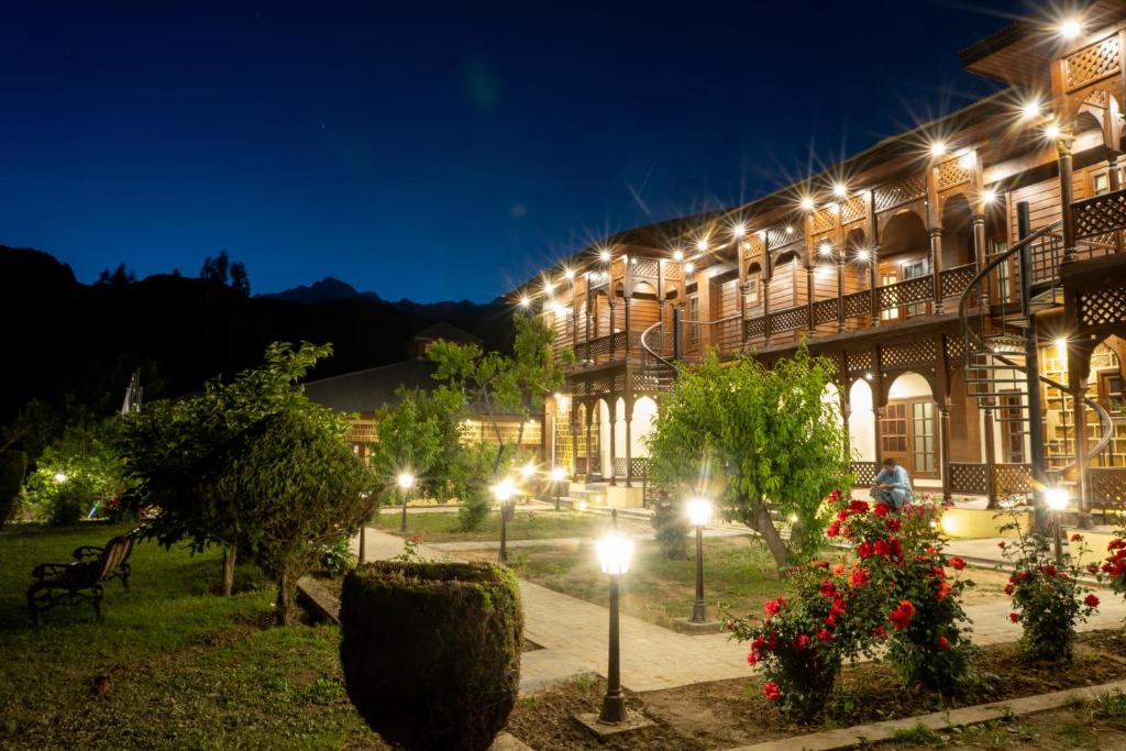 GreenPak Hotel Booni