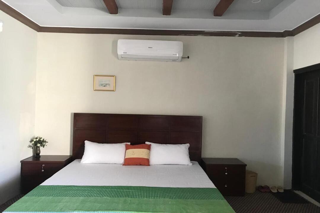 HillTop Resort Swat