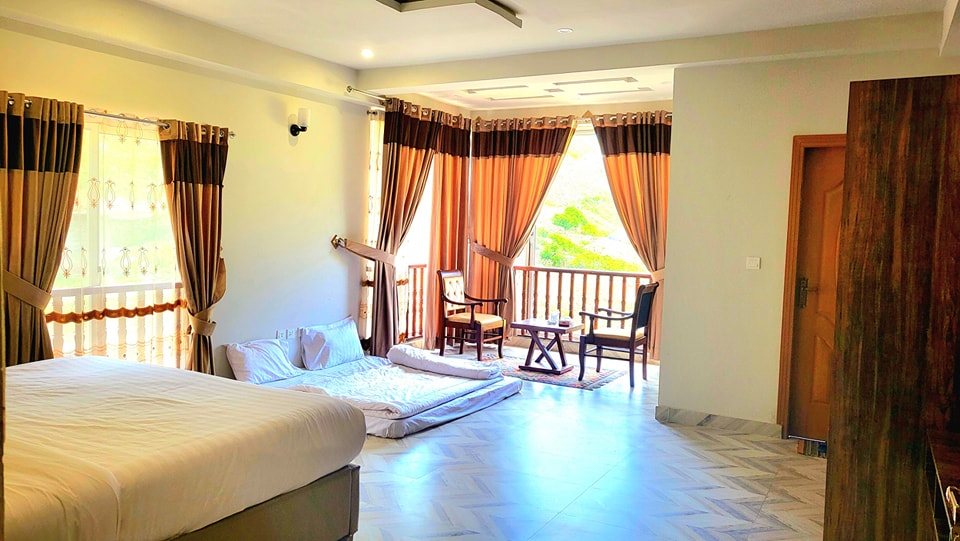 HOTEL 22,  Batakundi