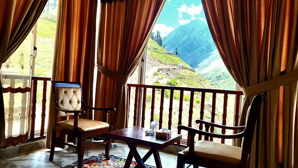 HOTEL 22,  Batakundi