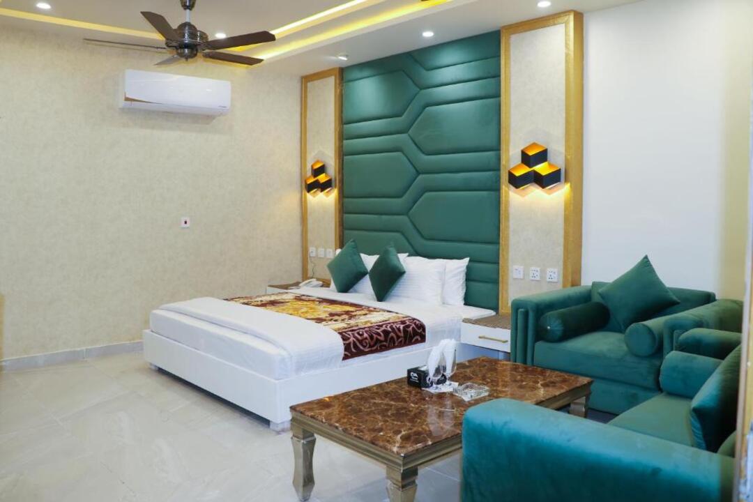 Hotel Avalon Suites