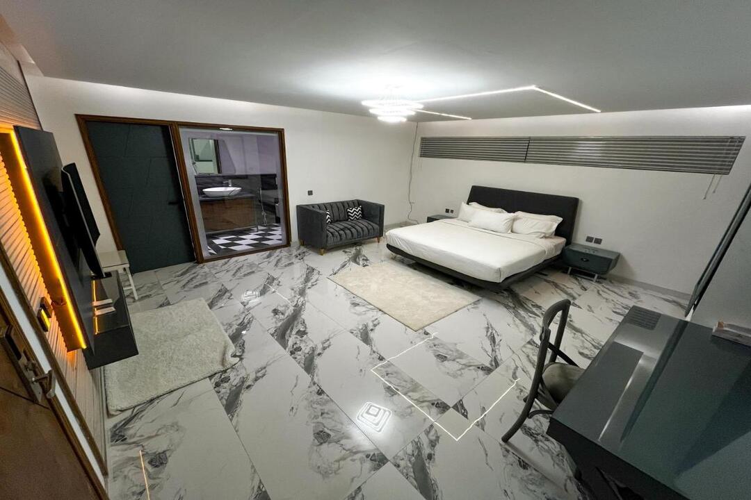 Deluxe Master or Twin Room
