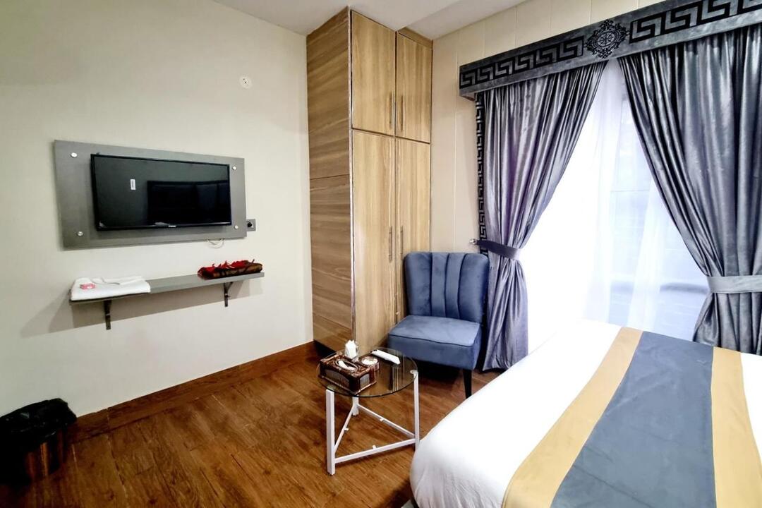 Hotel Grand Pakeeza