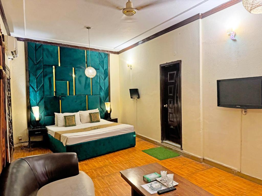 Deluxe Family Room