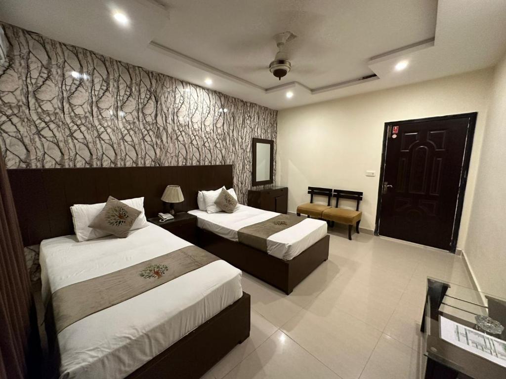 Quad Room