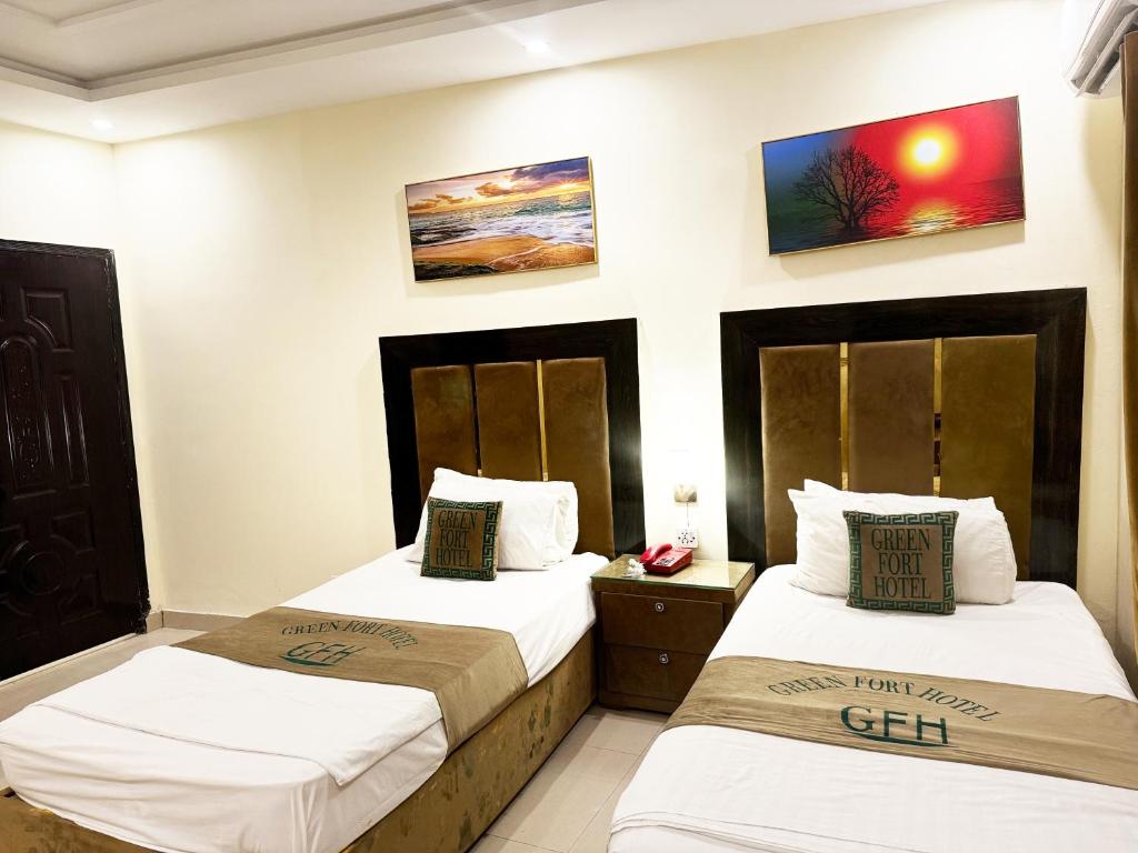 Deluxe Twin Room