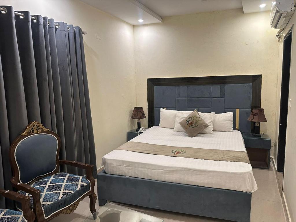 Single Deluxe Room