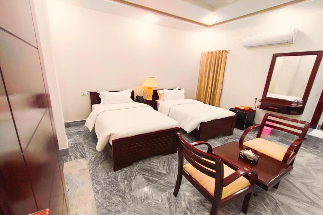 Standard Twin Room