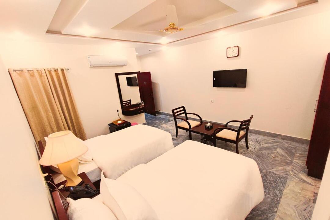 Standard Twin Room