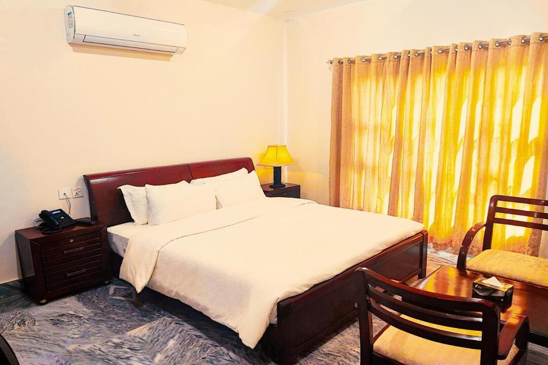 Standard King Room