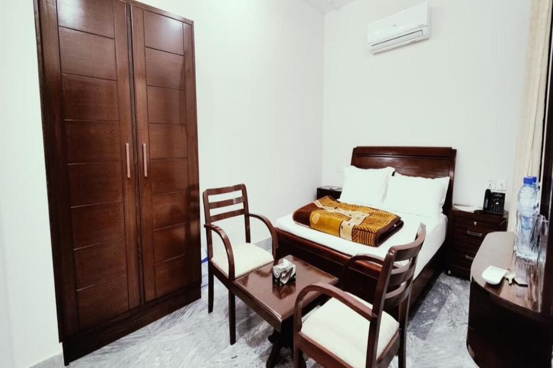Standard Single Room