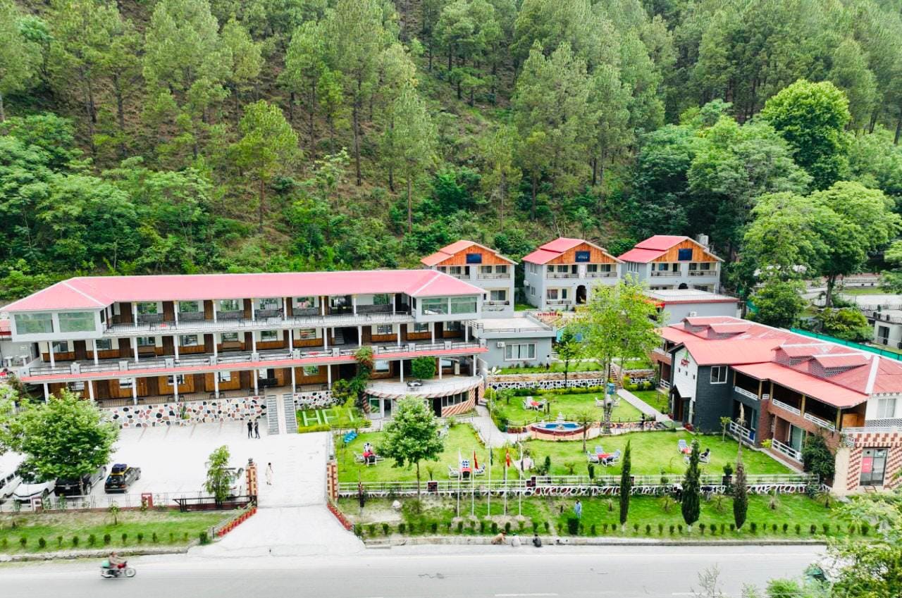 Hotel Pine Track Balakot
