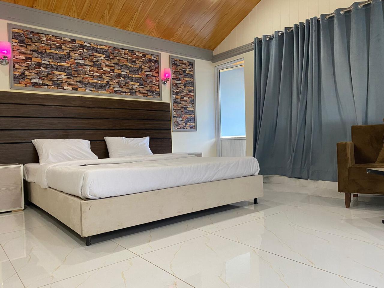 Hotel Pine Track Balakot