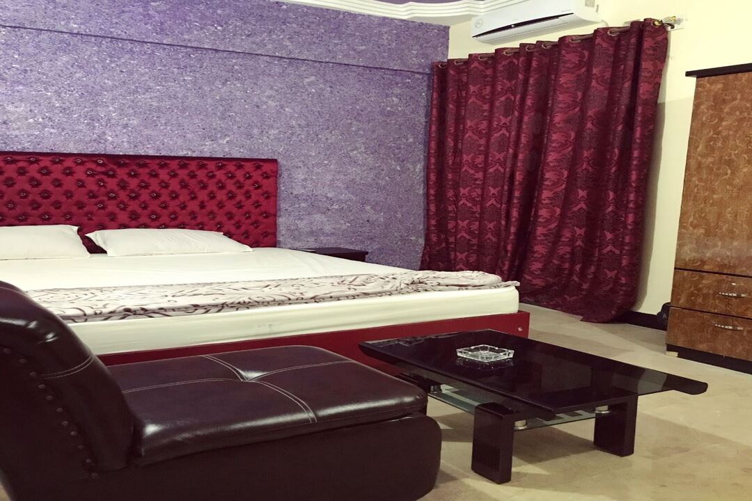 Hotel Second Home, Karachi
