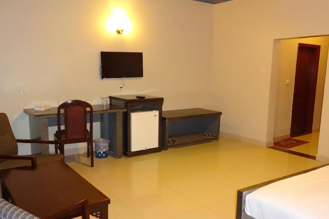 Hotel Sky Towers, Karachi
