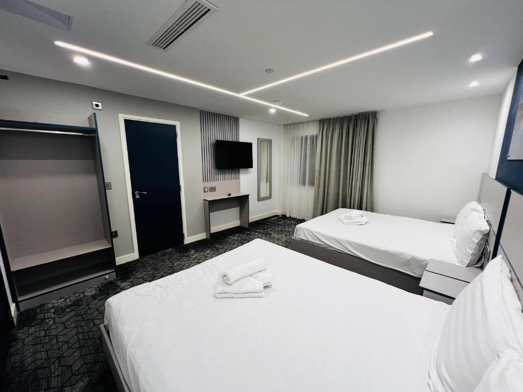 Ilford Grand Hotel