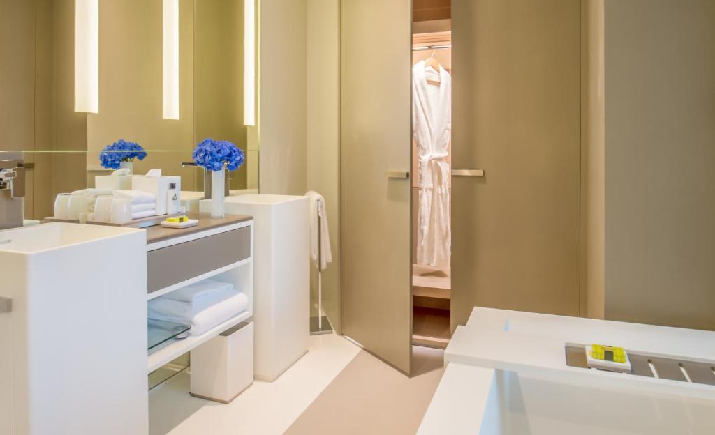 Junior King Suite