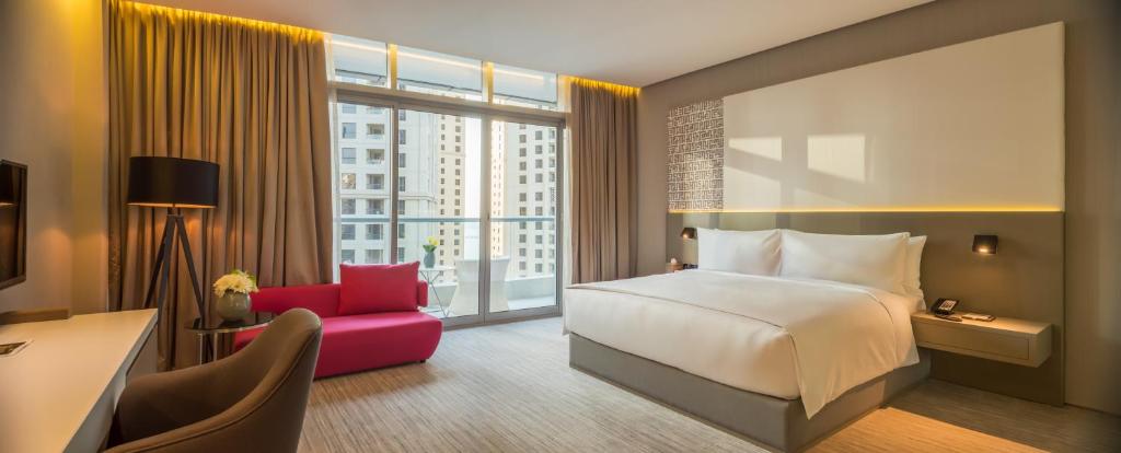 One King or Twin Bed Classic Room with Balcony