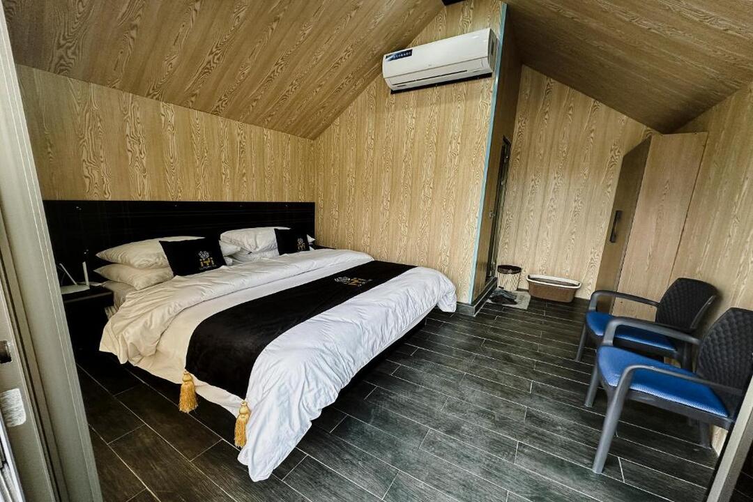 IYI Luxury Inn Swat