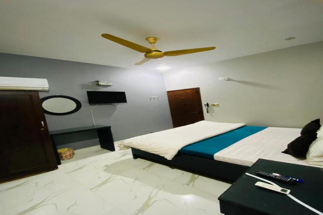 Karachi Inn, Guest House