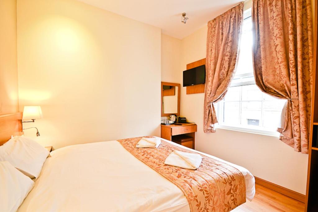Kings Cross Inn Hotel