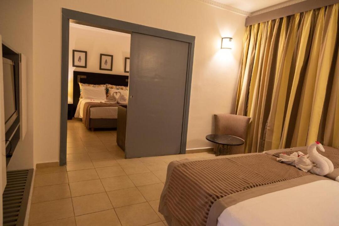 Rose Aqua Park Hotel